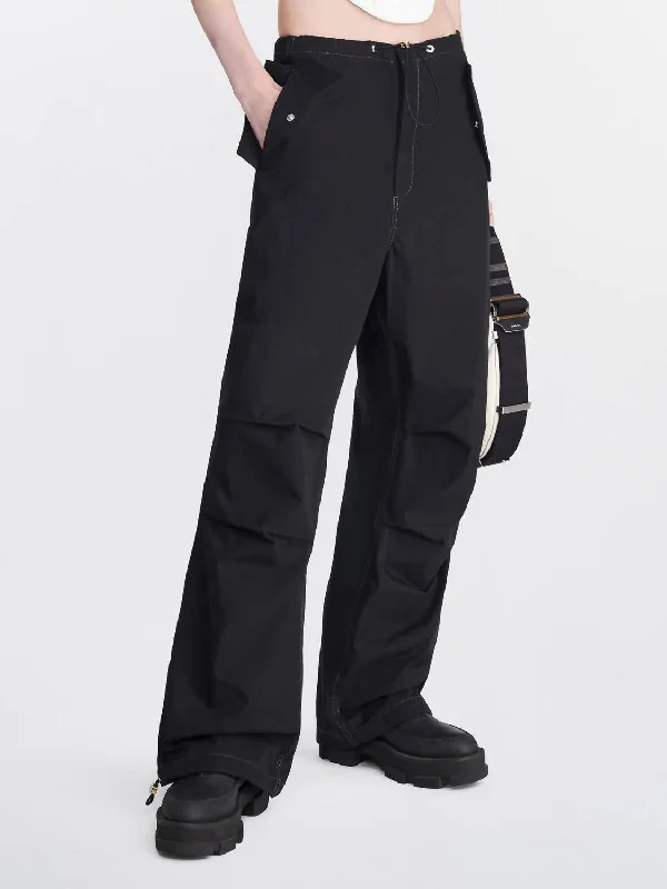 Toggle Parachute Pant In Black